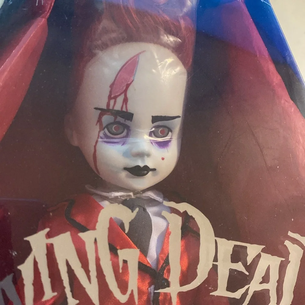 Living Dead Dolls Moulin Morgue Carrote Morts